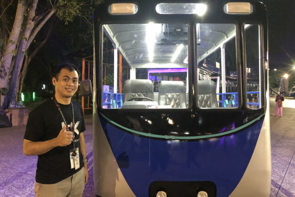 Berkeliling dengan Bus Wara-Wiri di Jakarta Fair 2023, Serasa Berada di Itaewon