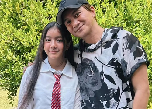 5 Artis Pria Ini Hadir di Wisuda Anak Gadisnya, Ada yang Ketemu Mantan Guru
