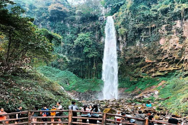 11 Destinasi Wisata Seru di Solo dan Sekitarnya, Nomor 8 Rasakan Sensasi Naik Kereta di Tengah Kota