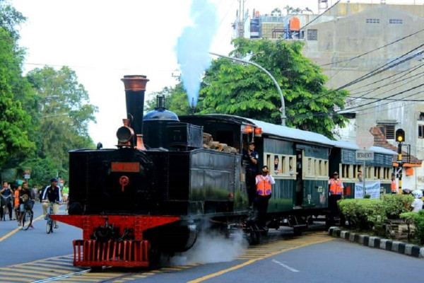 11 Destinasi Wisata Seru di Solo dan Sekitarnya, Nomor 8 Rasakan Sensasi Naik Kereta di Tengah Kota
