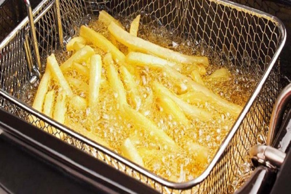 9 Tips Bikin Gorengan Sehat, Gunakan Baking Soda dan Jangan Pakai Minyak Jelantah