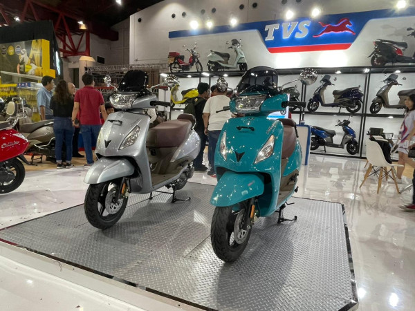 TVS Resmi Luncurkan Skutik Retro Callisto Intelligo