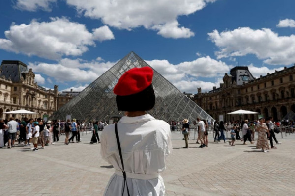 7 Fakta Kota Paris yang Diserbu Jutaan Tikus