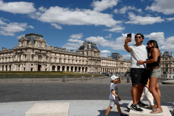 7 Fakta Kota Paris yang Diserbu Jutaan Tikus