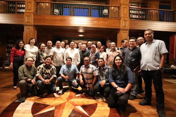 Momen Prabowo Ngopi Bareng Pemimpin Redaksi Media Nasional di Hambalang