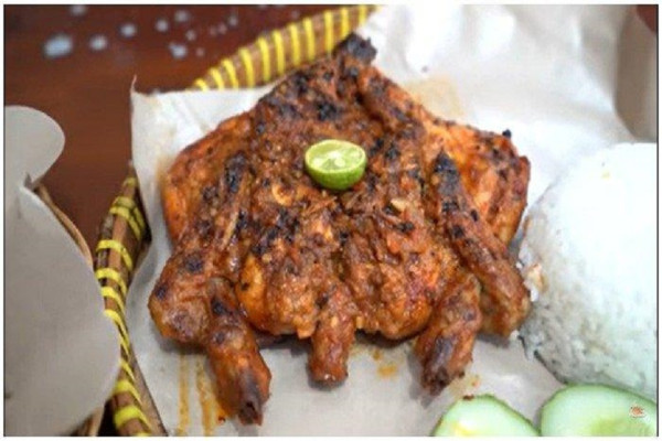 10 Kuliner Pasar Lama Tangerang yang Enak, Yuk Jajal Mi Ayam Kepiting