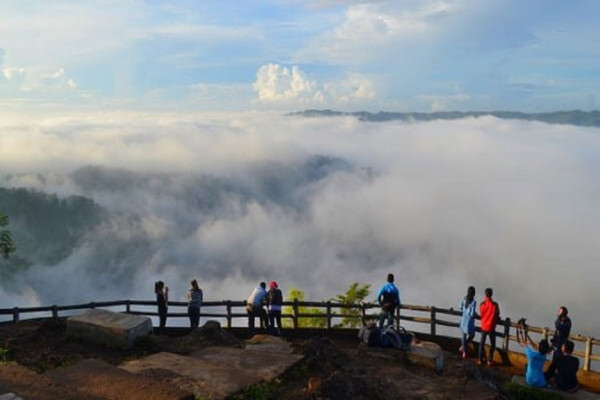 10 Tempat Wisata Romantis di Yogya, Nomor 5 Nikmati Sunset Merapi Jelang Makan Malam
