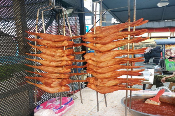 10 Kuliner Pasar Lama Tangerang yang Enak, Yuk Jajal Mi Ayam Kepiting