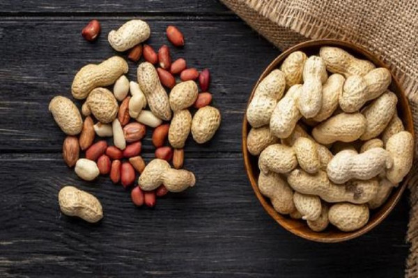 8 Mitos Makanan yang Masih Dipercaya, Makan Telur Bikin Bisulan?