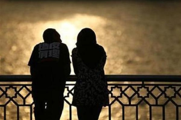 10 Etika Berteman dengan Lawan Jenis Setelah Menikah, Jangan Genit