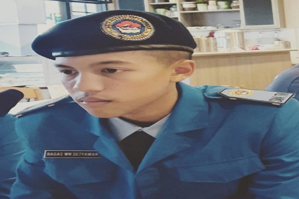 8 Anak Artis Indonesia Berprofesi Polisi dan Tentara, Nomor 6 Punya Bapak Rocker