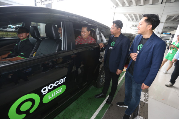GoCar Luxe Kini Bisa Digunakan di Terminal 3 Bandara Soekarno Hatta, Apa Kelebihannya?