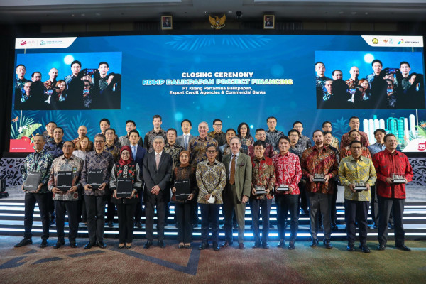 Closing Project Financing Umumkan Pertamina Raup USD 3,1 Miliar untuk Dana Proyek RDMP Kilang Balikpapan