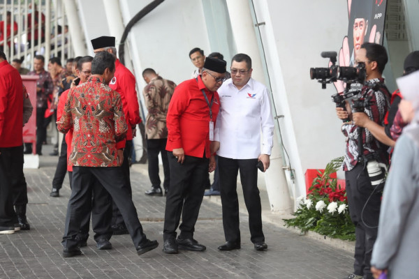 Momen HT Hadir di Puncak Peringatan Bulan Bung Karno
