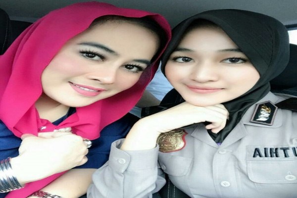 8 Anak Artis Indonesia Berprofesi Polisi dan Tentara, Nomor 6 Punya Bapak Rocker