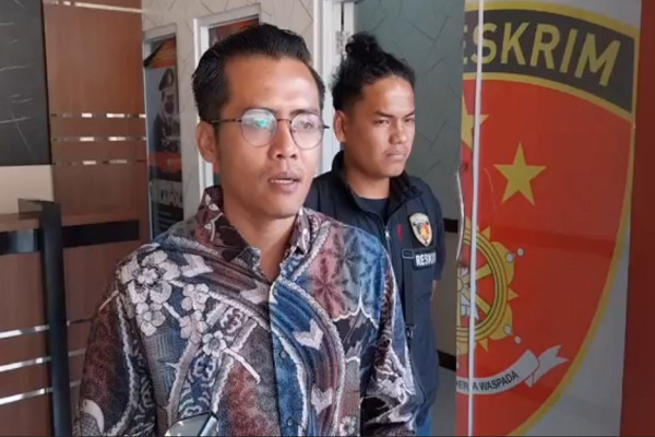 Pernikahan Sedarah Ibu dan Anak Laki-laki Gemparkan Bukittinggi