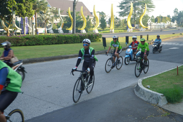 Semarang Group Ride ke-8 GFNY Bali-IFG Life: Jelajahi Kota Penuh Sejarah