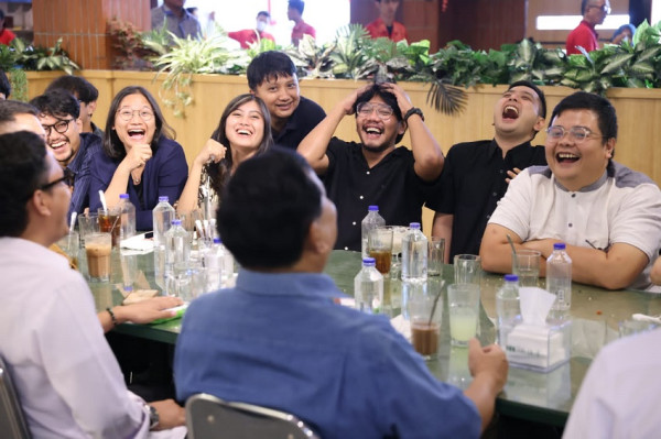 Makan Nasi Padang Bareng Juragan 99 dan Arief Muhammad, Prabowo Salut Makin Banyak Anak Muda Jadi Pengusaha