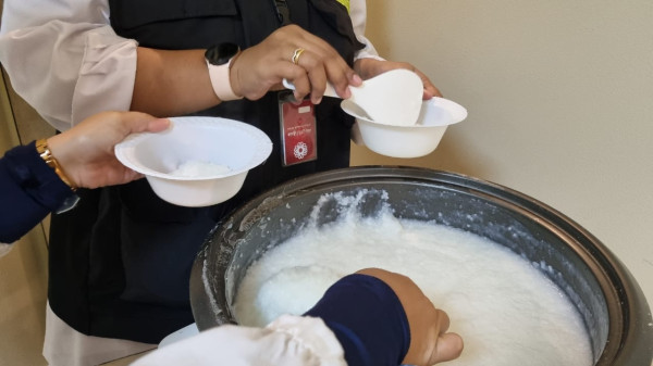 Jelang Puncak Haji, Bubur Cinta Lansia Disiapkan
