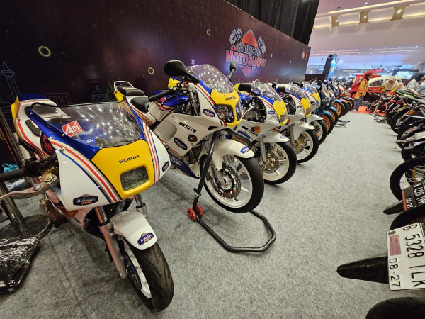 Efek Buruk Standar Samping Motor, Pastikan Anda Tahu!