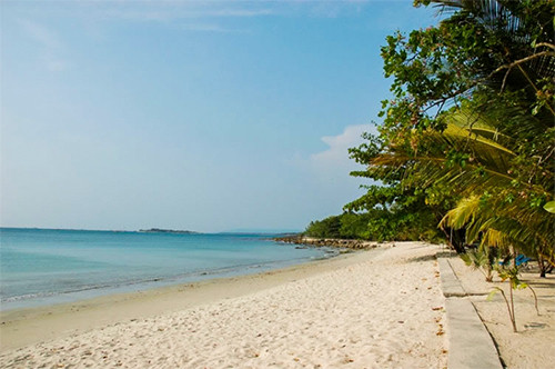 7 Rekomendasi Pantai Terindah di Banten, Nomor 6 Masih Asri
