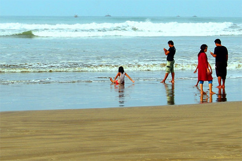 7 Rekomendasi Pantai Terindah di Banten, Nomor 6 Masih Asri