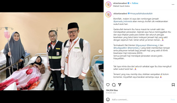 Sakit, Ibunda Oki Setiana Dewi Dilarikan ke RS di Makkah