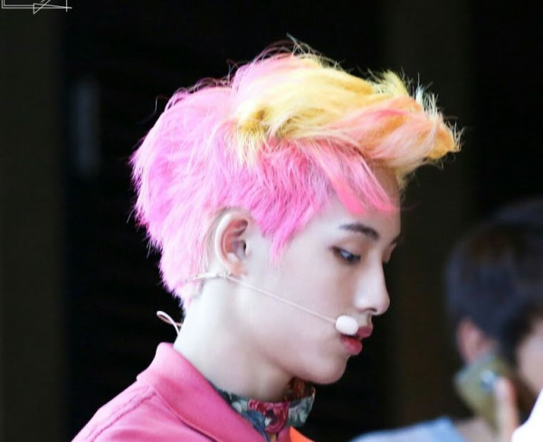 10 Gaya Rambut NCT Paling Aneh, Taeil Kayak Kesetrum Listrik