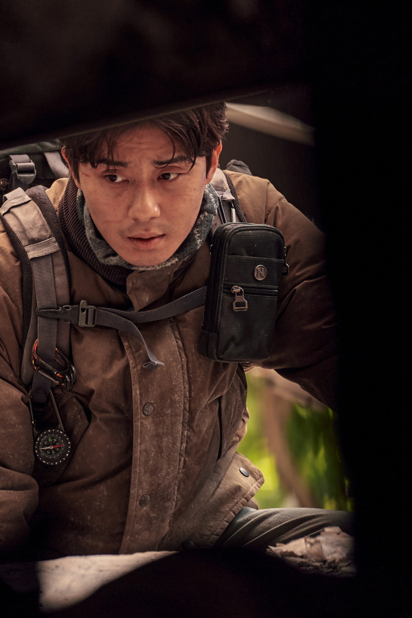 Sinopsis Concrete Utopia dan Foto-Foto Park Seo-Joon sebagai Karakternya