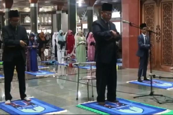 Dipimpin Langsung Panji Gumilang, Begini Penampakan Salat Iduladha di Pesantren Al Zaytun