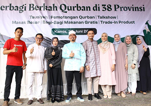 Ikut Berbagi Bersama Moorlife, Tika Bravani Aktif di Kegiatan Sosial Keagamaan Pasca Berhijab