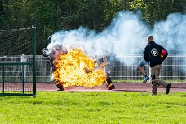 Tidak Patut Ditiru! Pria Prancis Bakar Diri demi Pecahkan Rekor Dunia