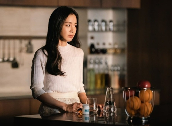Lies Hidden in My Garden: Ini Makna Tersembunyi Rumah Kim Tae-Hee dan Lim Ji-Yeon