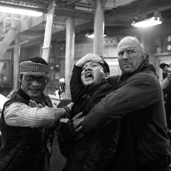 Jason Statham Pamer Foto Bareng Iko Uwais, Akrab Banget
