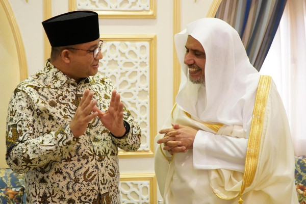 Momen Hangat Anies Baswedan dan Sekjen Liga Muslim Dunia Bertemu di Jeddah