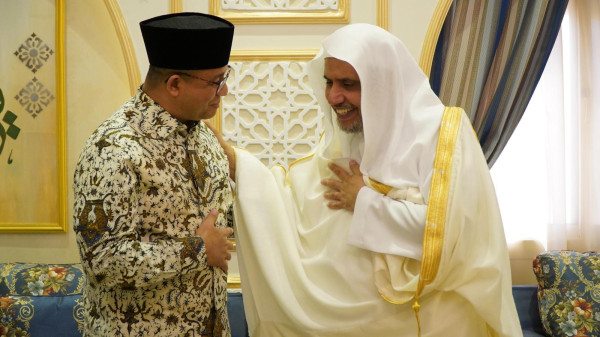 Momen Hangat Anies Baswedan dan Sekjen Liga Muslim Dunia Bertemu di Jeddah