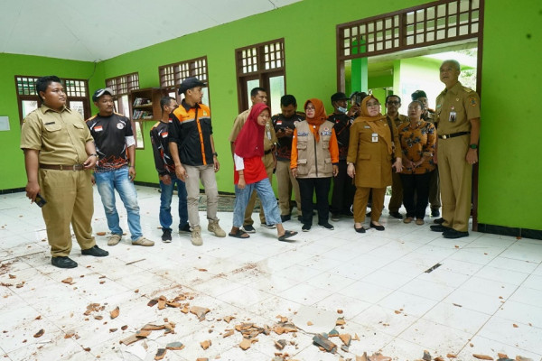 Gerak Cepat Tangani Dampak Gempa Bantul, Ganjar Prioritaskan Perbaikan Sekolah dan Rumah Warga