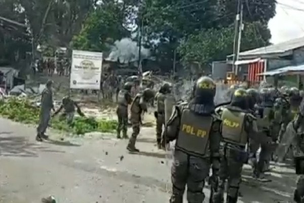 Penampakan Bentrok di Batam saat Penggusuran Lahan