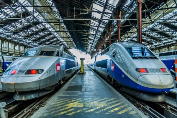 10 Kereta Tercepat di Dunia, Nomor 3 Digunakan Kereta Cepat Jakarta-Bandung