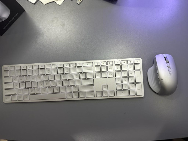 Review Mouse HP 930 Creator dan Kibor HP 970 untuk Pekerja Serius