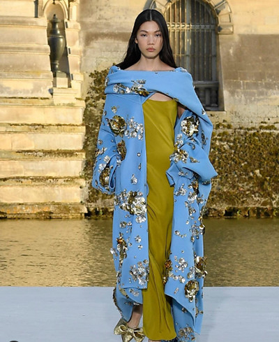 Model Indonesia Jacey Philana Bawakan Koleksi Baru Dior dan Maison Valentino di Paris Couture Week 2023