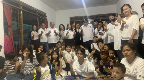 Isi Waktu Libur Anak Sekolah, RPA Perindo Bagikan Buku dan Alat Tulis di Rawalumbu Bekasi