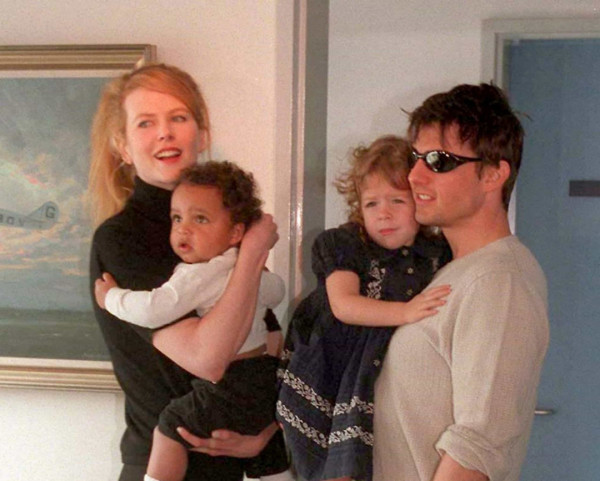 7 Artis Hollywood Ini Mengadopsi Anak dari Berbagai Negara