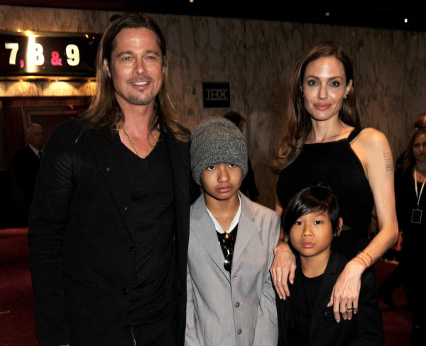 7 Artis Hollywood Ini Mengadopsi Anak dari Berbagai Negara