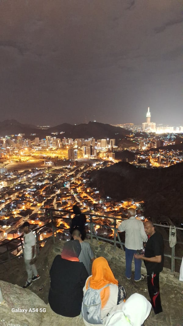 Napak Tilas Perjalanan Rasulullah Menerima Wahyu Pertama di Gua Hira