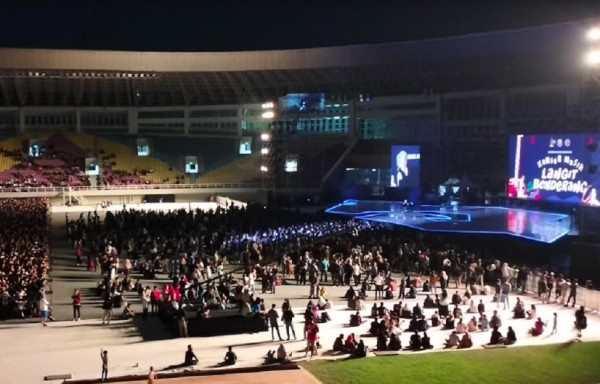 Konser Langit Benderang SMA Pradigta Dirgantara Disesaki Ribuan Penonton