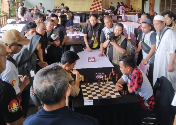 Diikuti Ratusan Peserta, Kejuaraan Catur Super Chess Sukses Digelar di Bandung