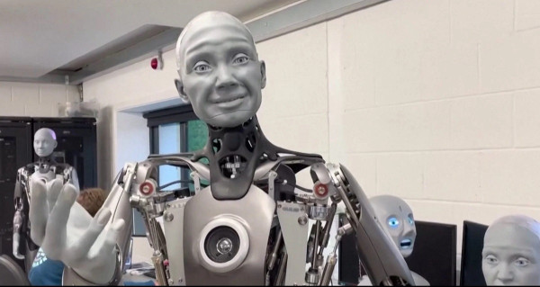 Ekspresi Robot AI Ini Jadi Seram Ketika Ditanya Soal Pemberontakan