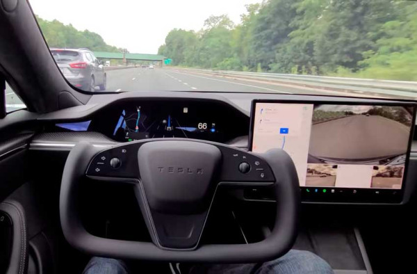 Mode Rahasia Berbahaya di Mobil Tesla Dibongkar Hacker