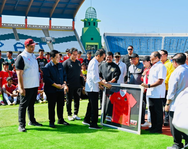 Kata Menpora Dito Ariotedjo Usai Dampingi Presiden Jokowi Tinjau Seleksi Timnas U-17